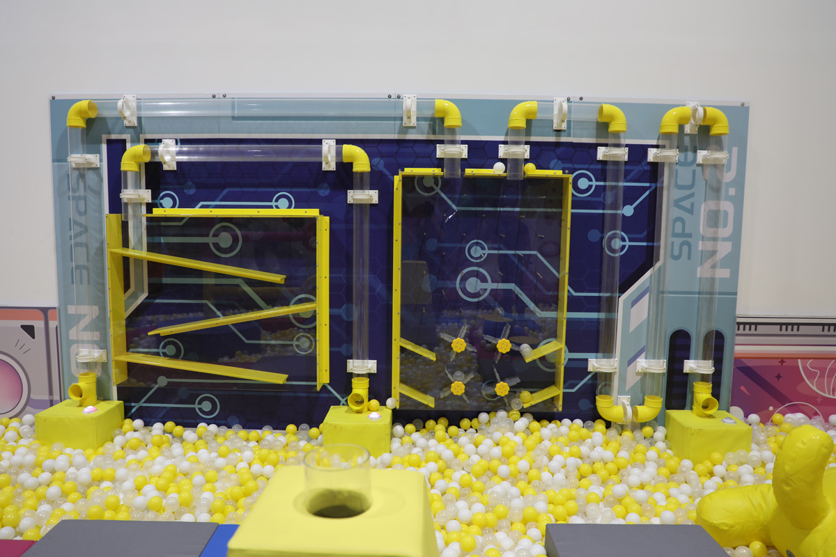 Hyper loop attraction